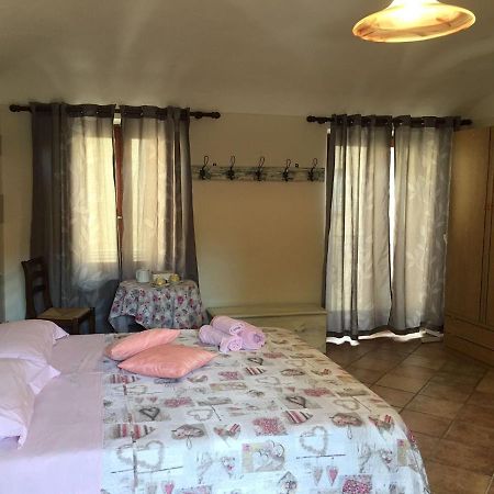 B&B Sotto Le Mura Павоне-Канавезе Экстерьер фото