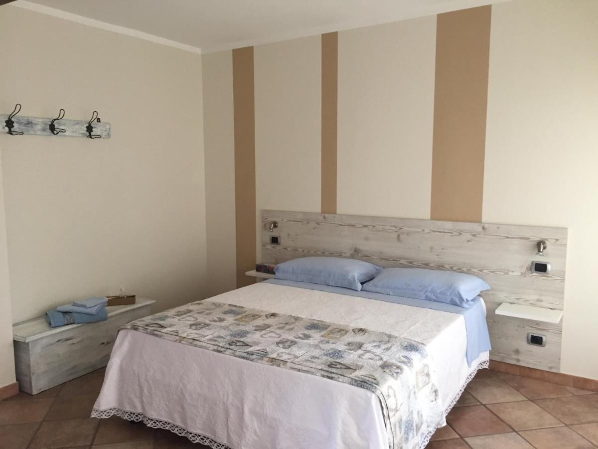 B&B Sotto Le Mura Павоне-Канавезе Экстерьер фото